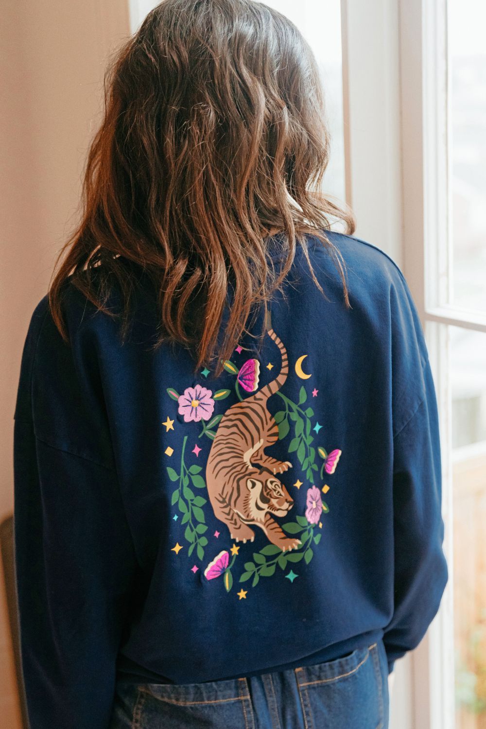 Eadie Relaxed Sweatshirt - Navy, Midnight Magic Tiger