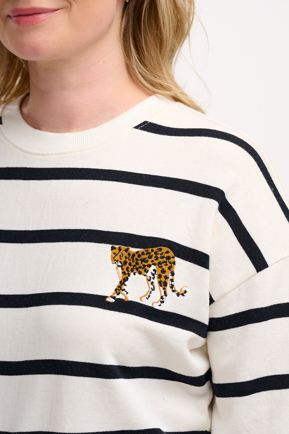 Noah Sweatshirt - Off-White/Black, Leopard Embroidery
